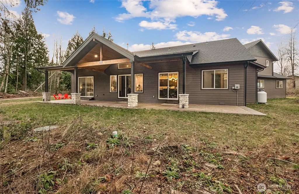 26181 276th Avenue SE Ravensdale WA 98051