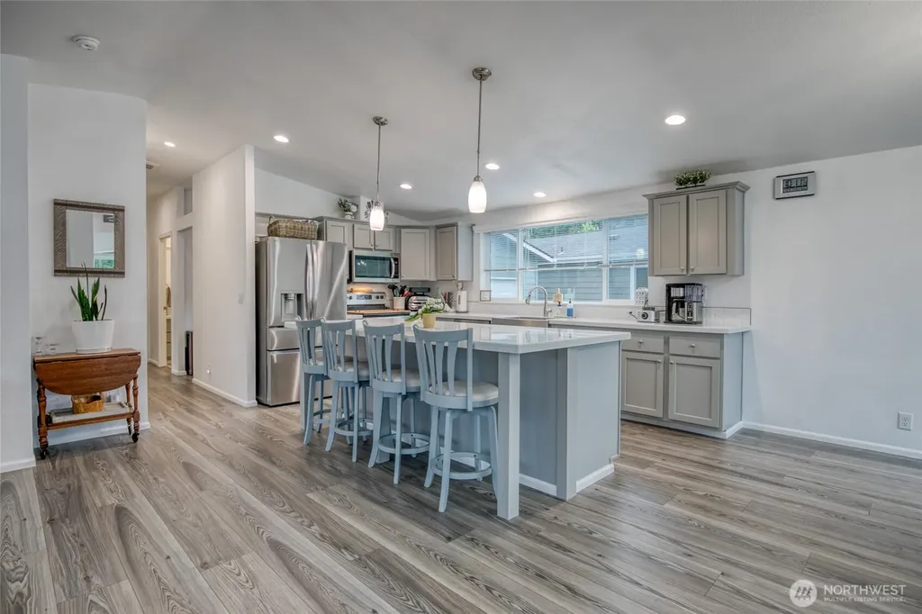 1019 Stanford Drive Cosmopolis WA 98537