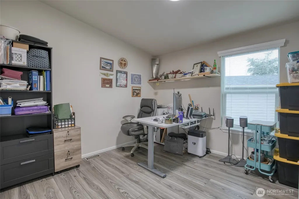 1019 Stanford Drive Cosmopolis WA 98537