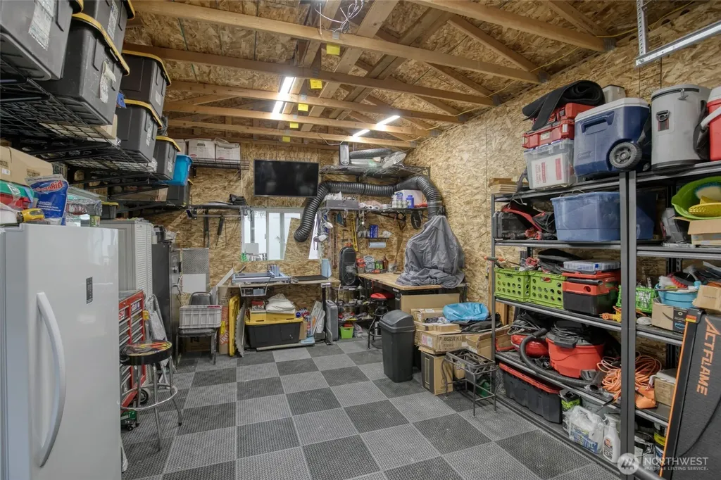 1019 Stanford Drive Cosmopolis WA 98537