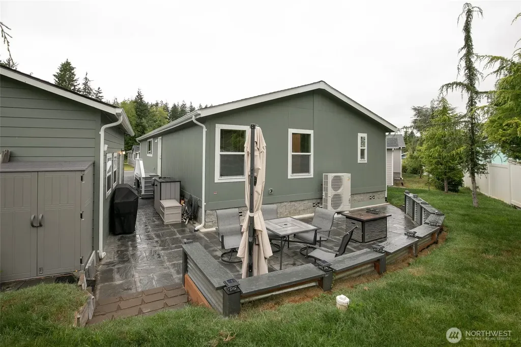 1019 Stanford Drive Cosmopolis WA 98537