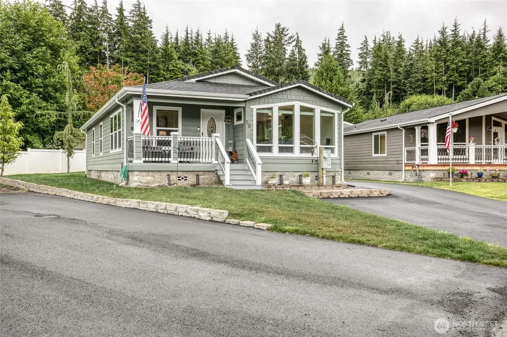 1019 Stanford Drive Cosmopolis WA 98537