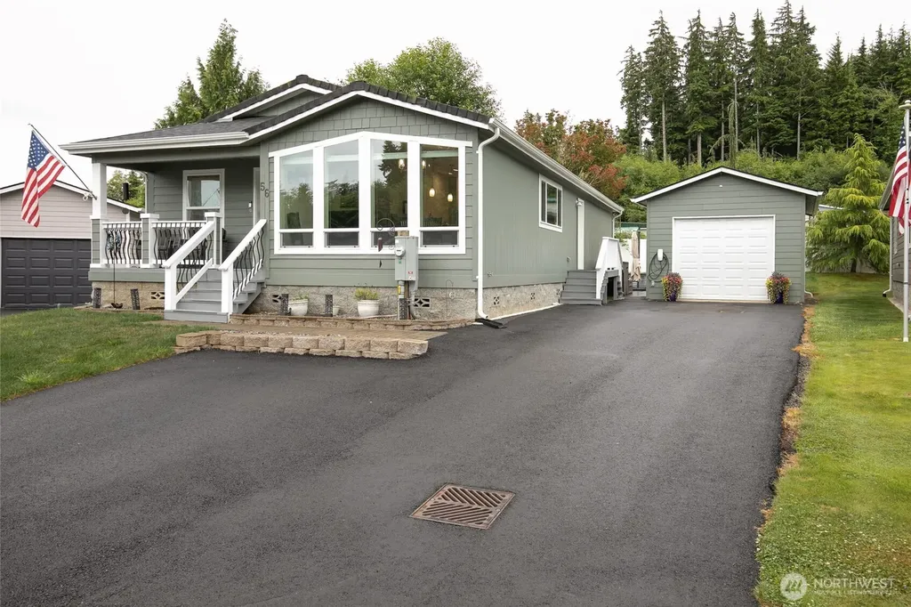 1019 Stanford Drive Cosmopolis WA 98537