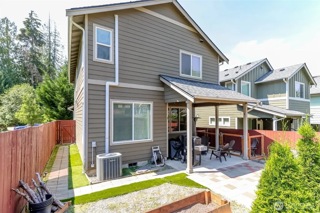 3758 Maritime Drive SW Bremerton WA 98312