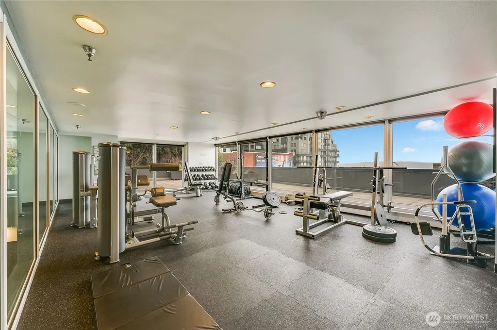 1415 2nd Avenue Seattle WA 98101