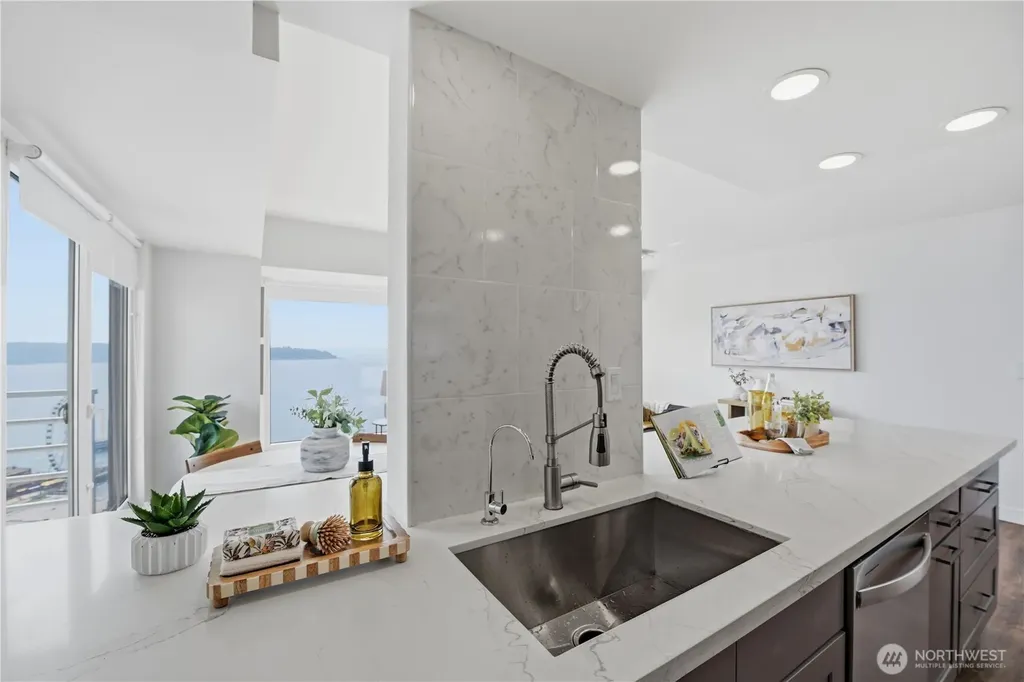 1415 2nd Avenue Seattle WA 98101