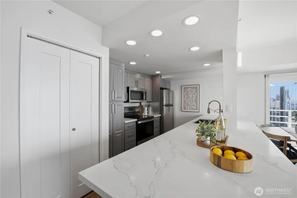 1415 2nd Avenue Seattle WA 98101