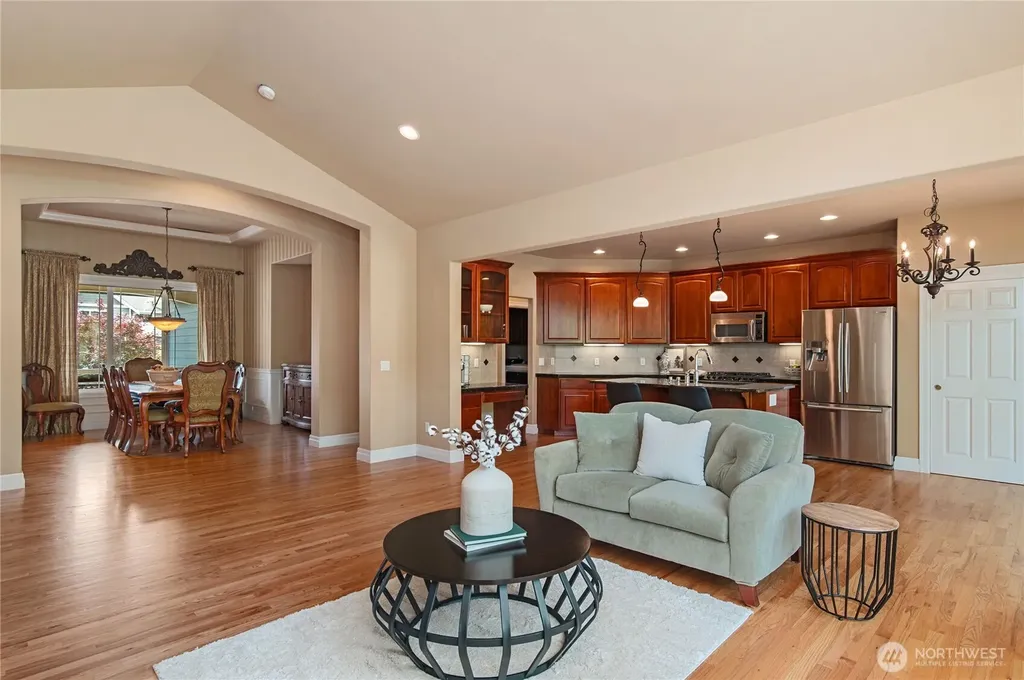 17112 136th Avenue Ct E Puyallup WA 98374