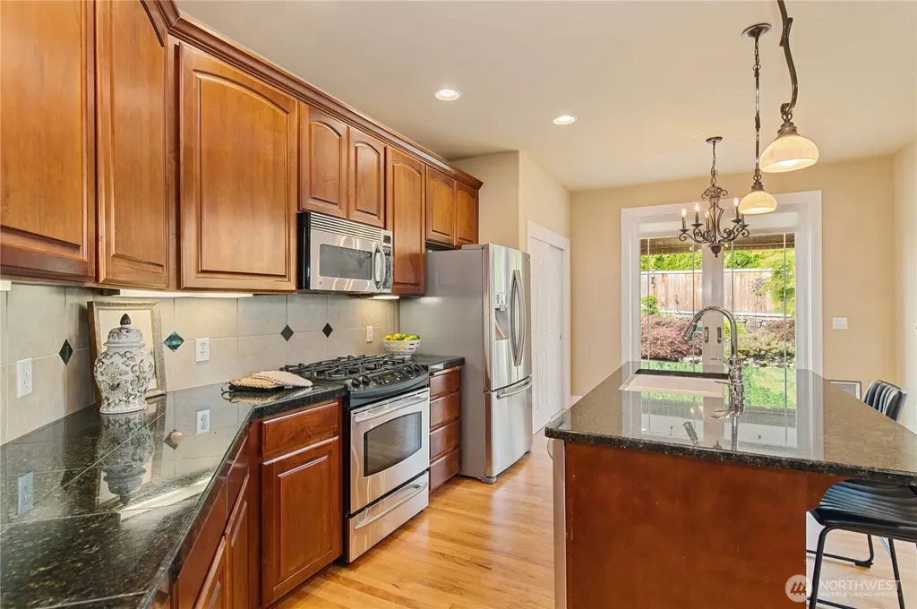 17112 136th Avenue Ct E Puyallup WA 98374