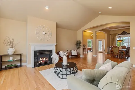 17112 136th Avenue Ct E Puyallup WA 98374