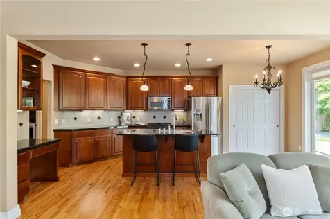 17112 136th Avenue Ct E Puyallup WA 98374