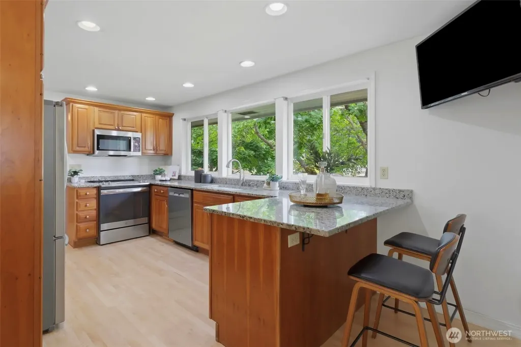 1024 Daniels Drive Fircrest WA 98466