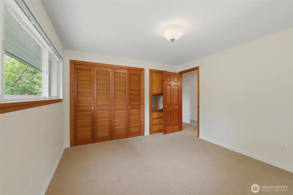 1024 Daniels Drive Fircrest WA 98466