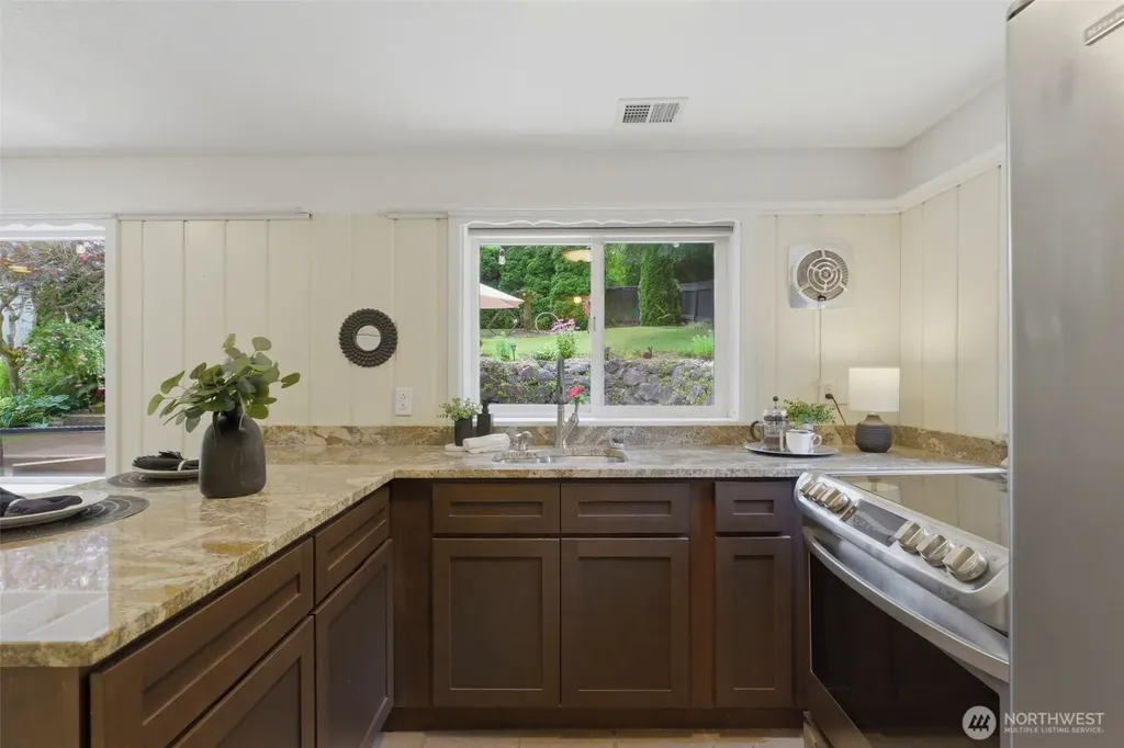 1024 Daniels Drive Fircrest WA 98466