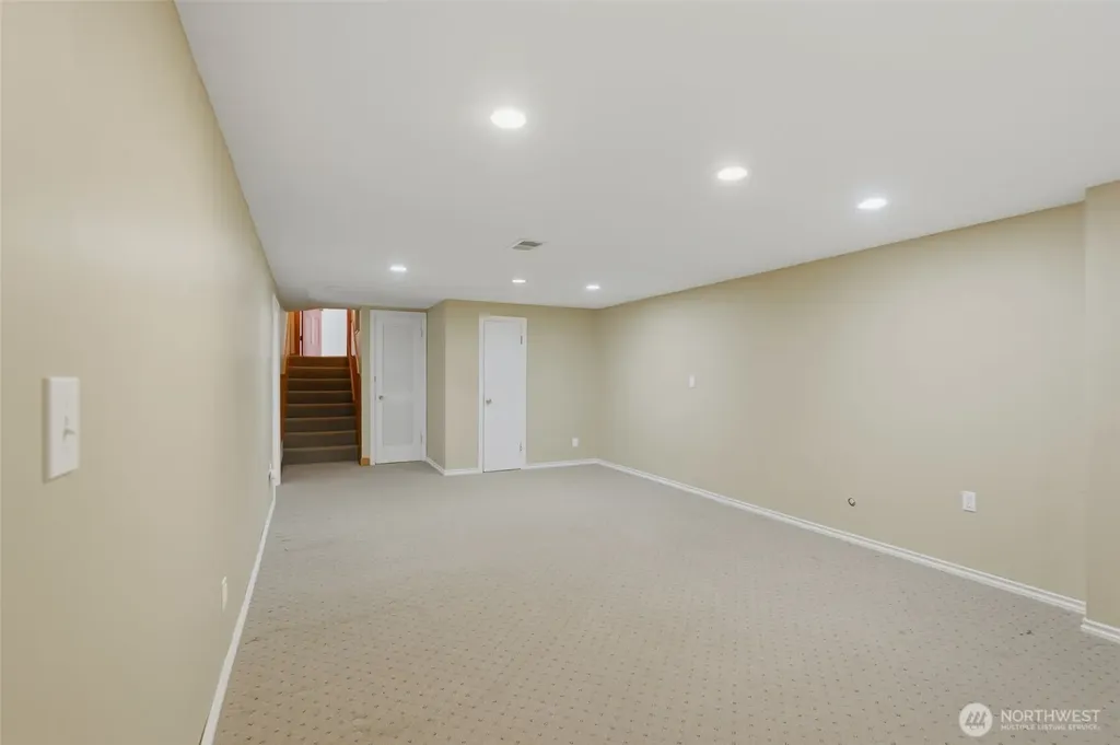 1024 Daniels Drive Fircrest WA 98466