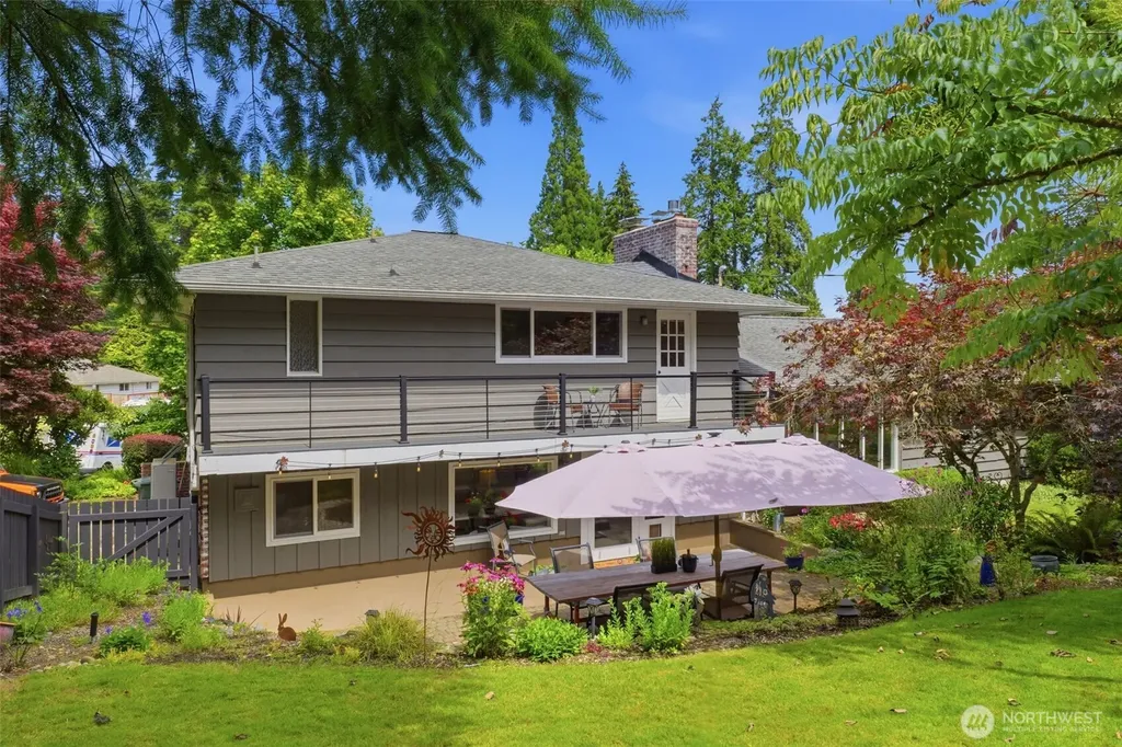 1024 Daniels Drive Fircrest WA 98466