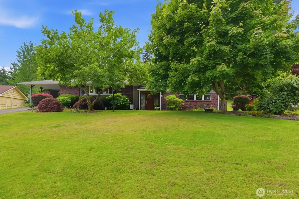1024 Daniels Drive Fircrest WA 98466