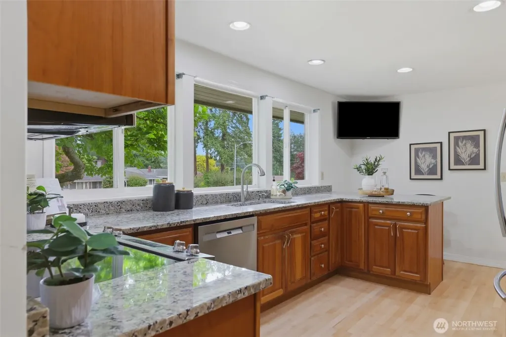 1024 Daniels Drive Fircrest WA 98466