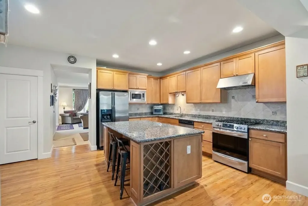 17252 NE 119th Way Redmond WA 98052