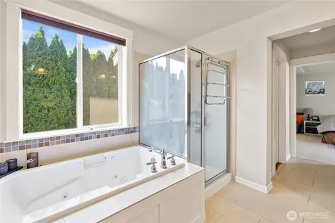17252 NE 119th Way Redmond WA 98052