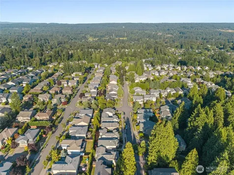 17252 NE 119th Way Redmond WA 98052