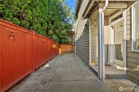 17252 NE 119th Way Redmond WA 98052