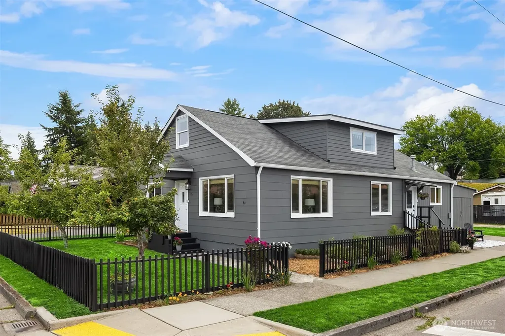 302 E Gilman Avenue Arlington WA 98223