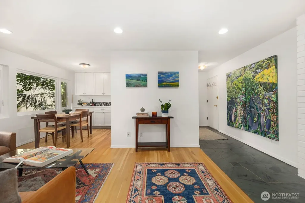 632 13th Avenue E Seattle WA 98102