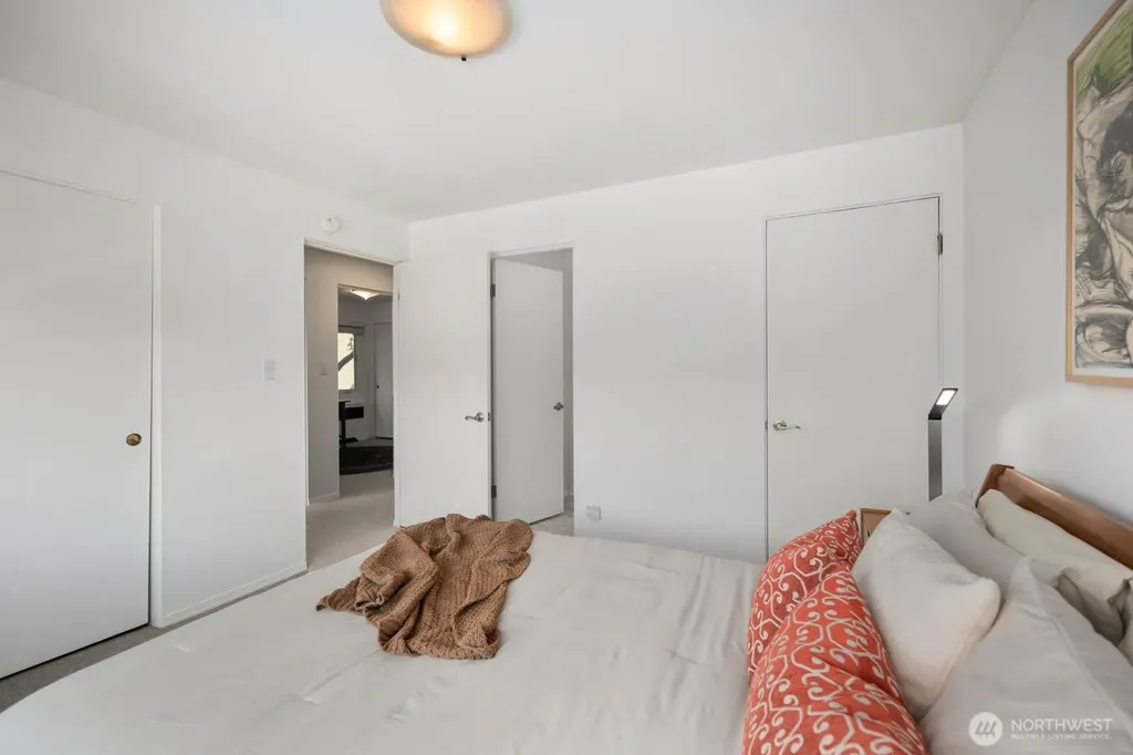 632 13th Avenue E Seattle WA 98102