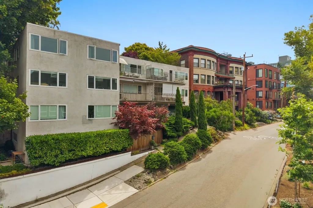 632 13th Avenue E Seattle WA 98102