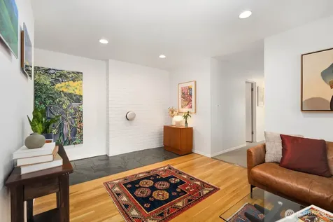 632 13th Avenue E Seattle WA 98102