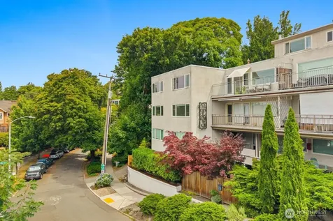632 13th Avenue E Seattle WA 98102