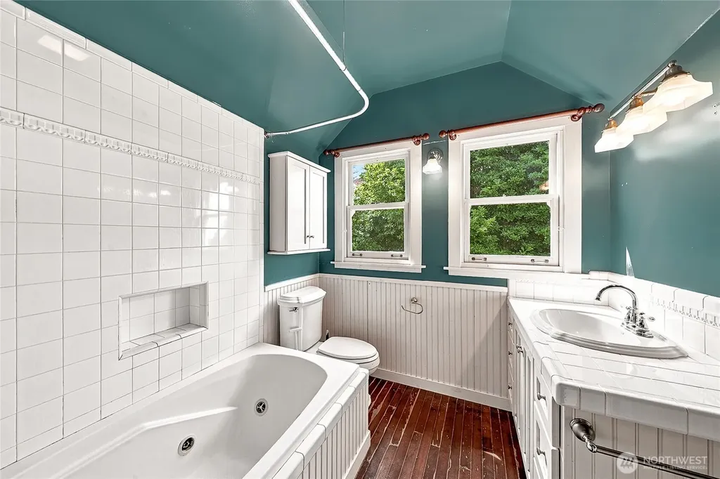 400 Cedar Avenue S Renton WA 98057