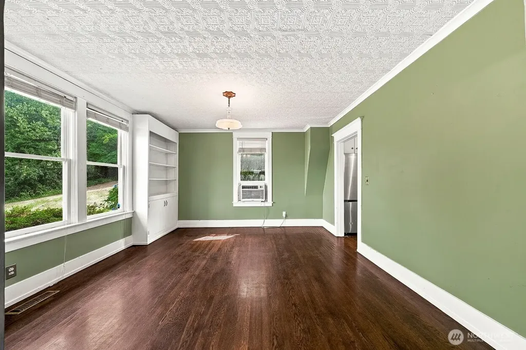 400 Cedar Avenue S Renton WA 98057