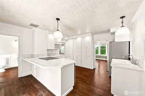 400 Cedar Avenue S Renton WA 98057
