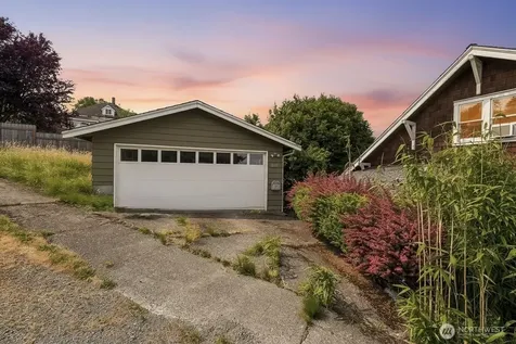 400 Cedar Avenue S Renton WA 98057