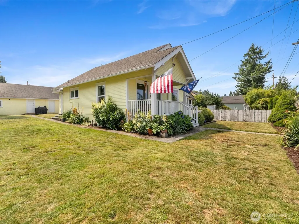 2212 Columbia Avenue Everett WA 98203