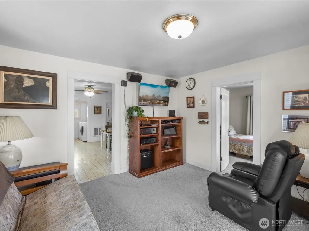 2212 Columbia Avenue Everett WA 98203