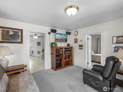 2212 Columbia Avenue Everett WA 98203