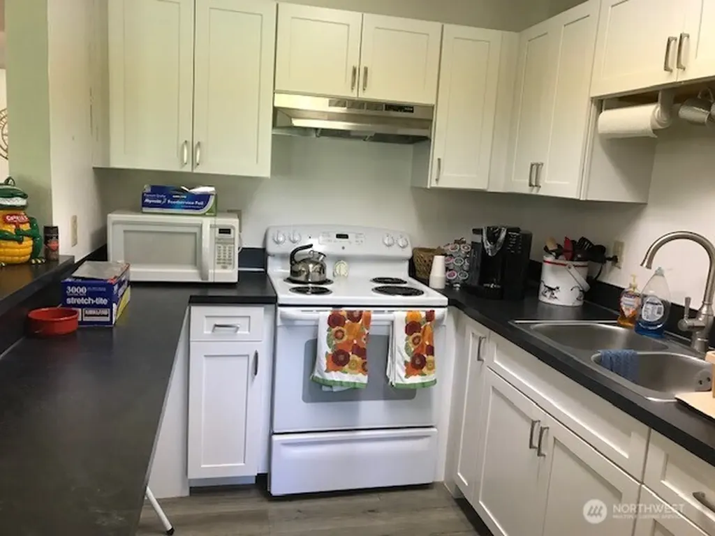 9470 Silver Creek Lane Bremerton WA 98311