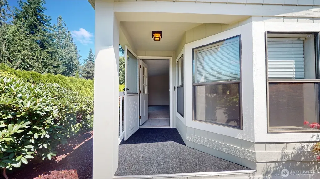 9470 Silver Creek Lane Bremerton WA 98311