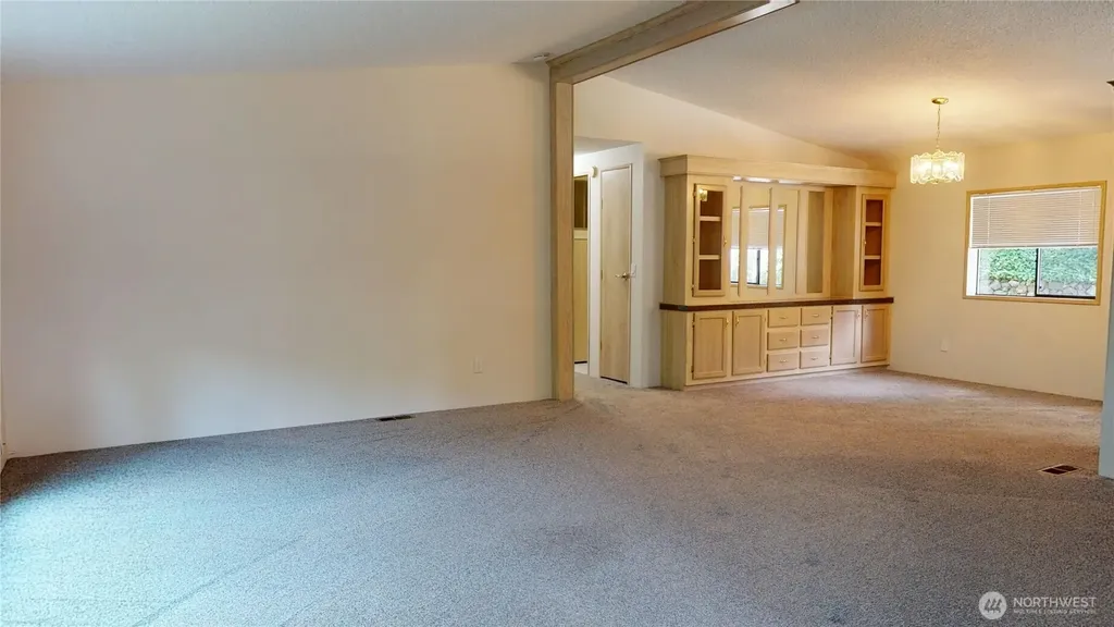 9470 Silver Creek Lane Bremerton WA 98311