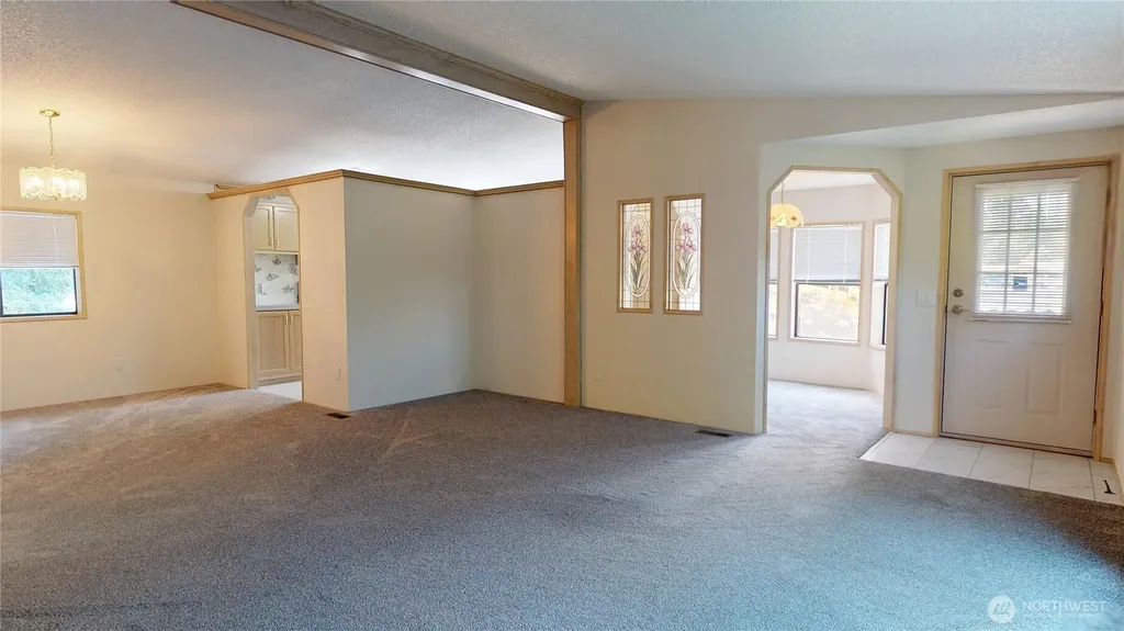 9470 Silver Creek Lane Bremerton WA 98311