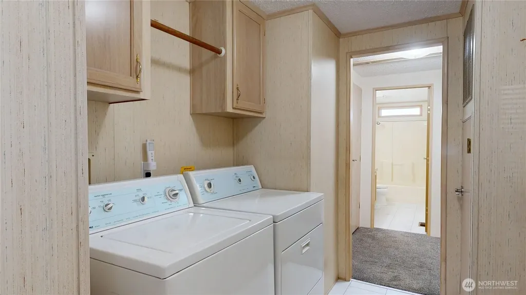 9470 Silver Creek Lane Bremerton WA 98311
