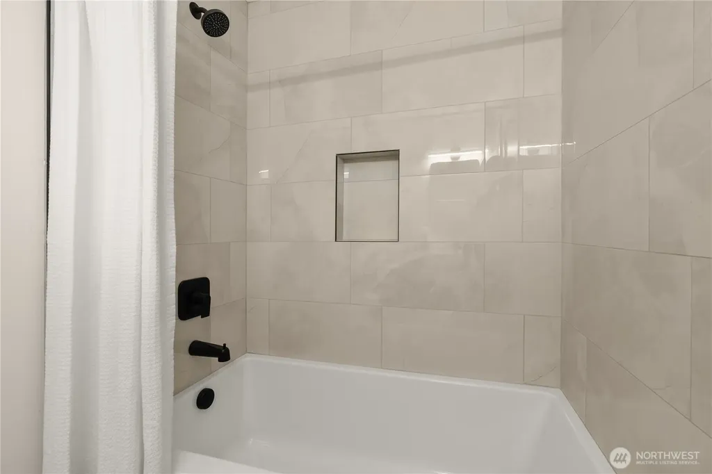 10811 NE 154th Court Bothell WA 98011