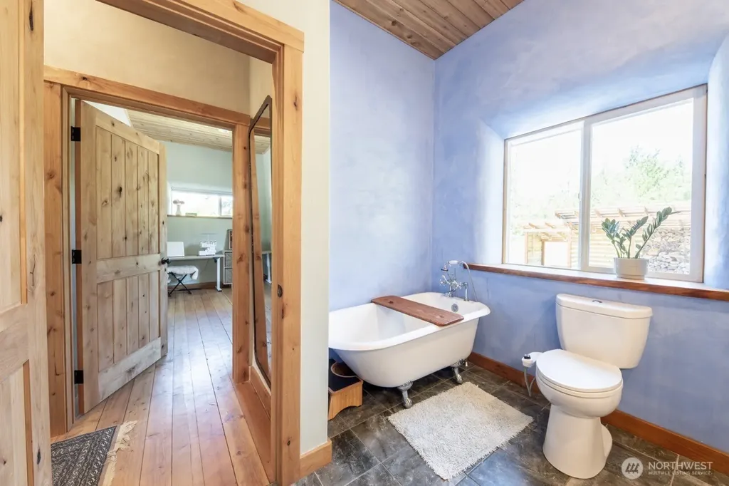 322 Cassidy Sequim WA 98382