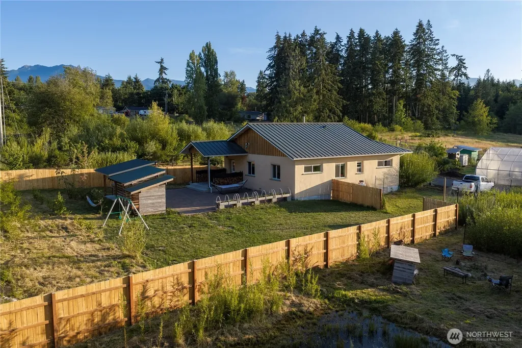 322 Cassidy Sequim WA 98382