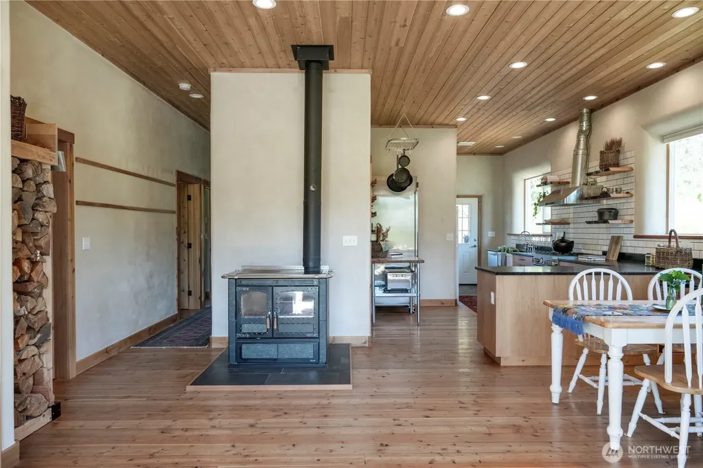322 Cassidy Sequim WA 98382