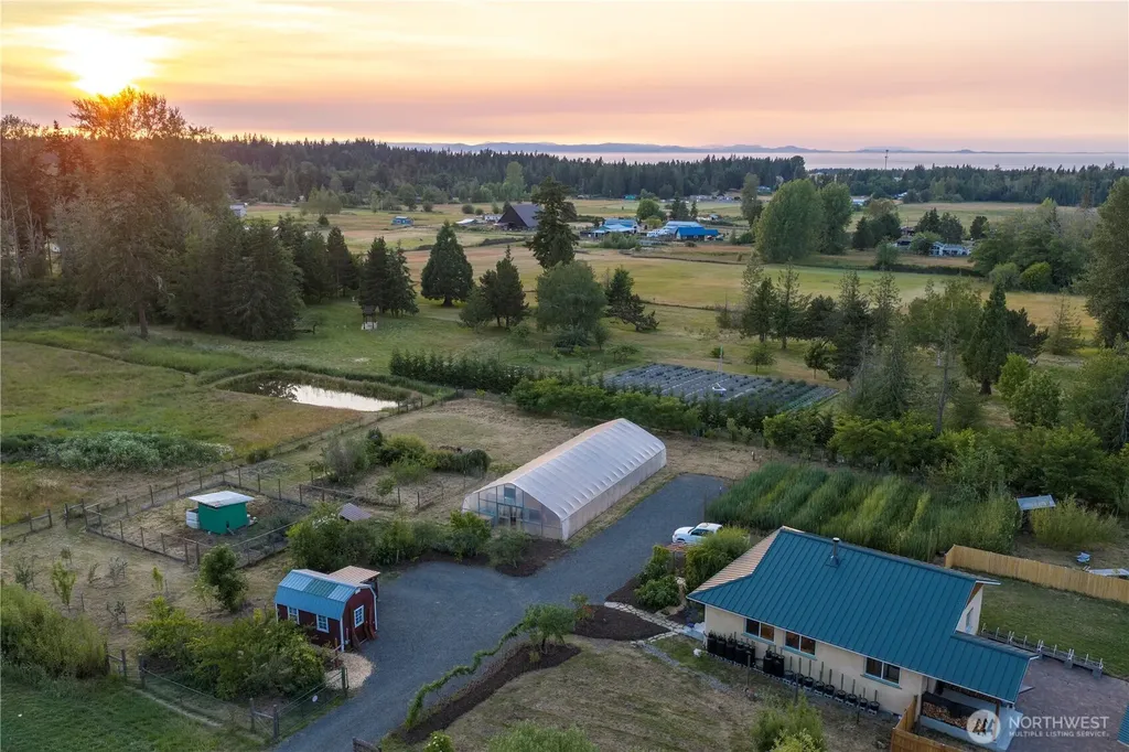 322 Cassidy Sequim WA 98382