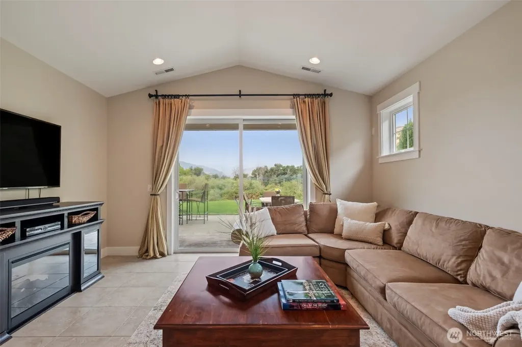 9434 Yakima Lane NW Quincy WA 98848